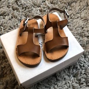 Freshly picked sandal size 6